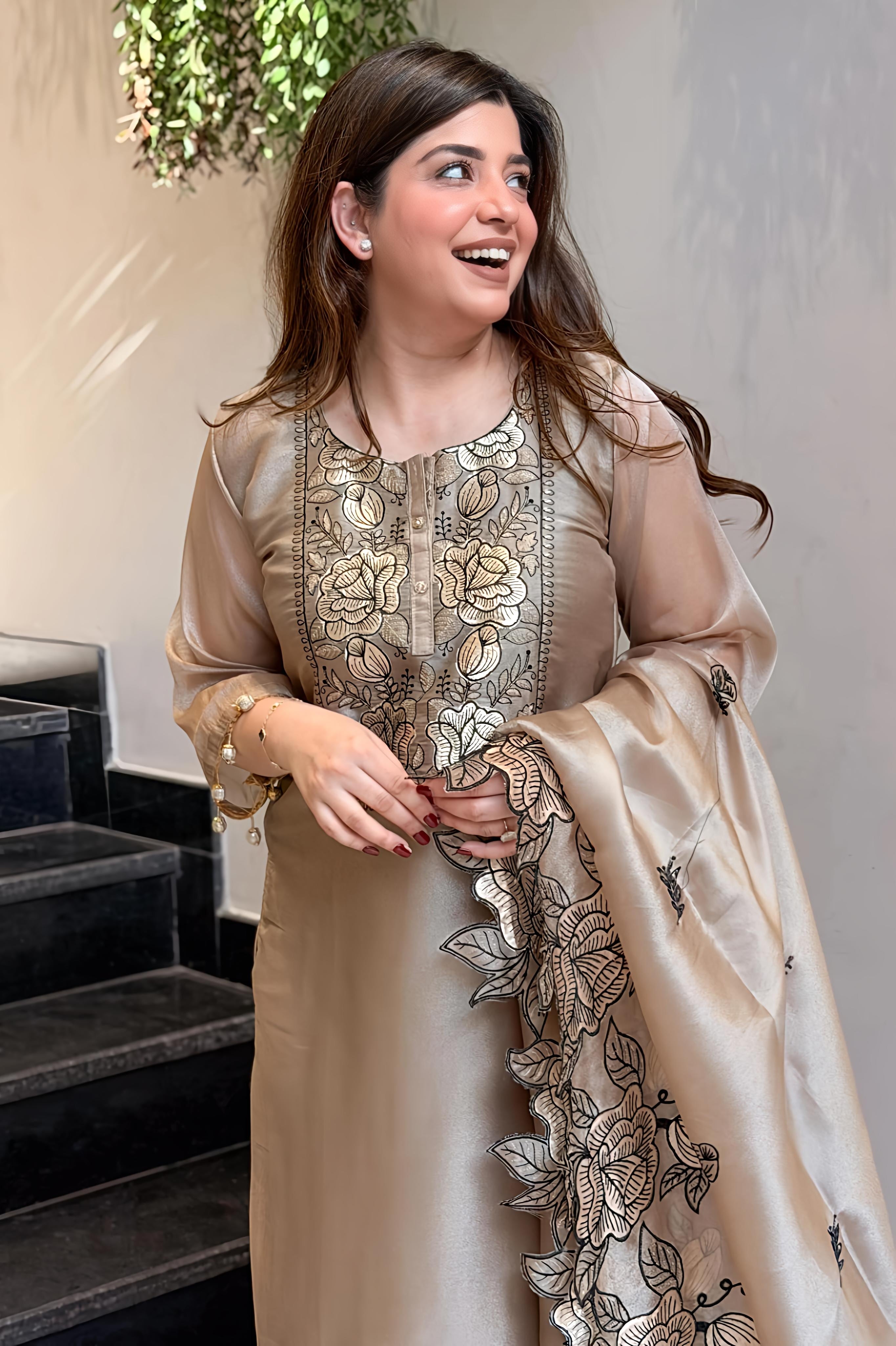 Elegant Family Function Wear Suit For Women
