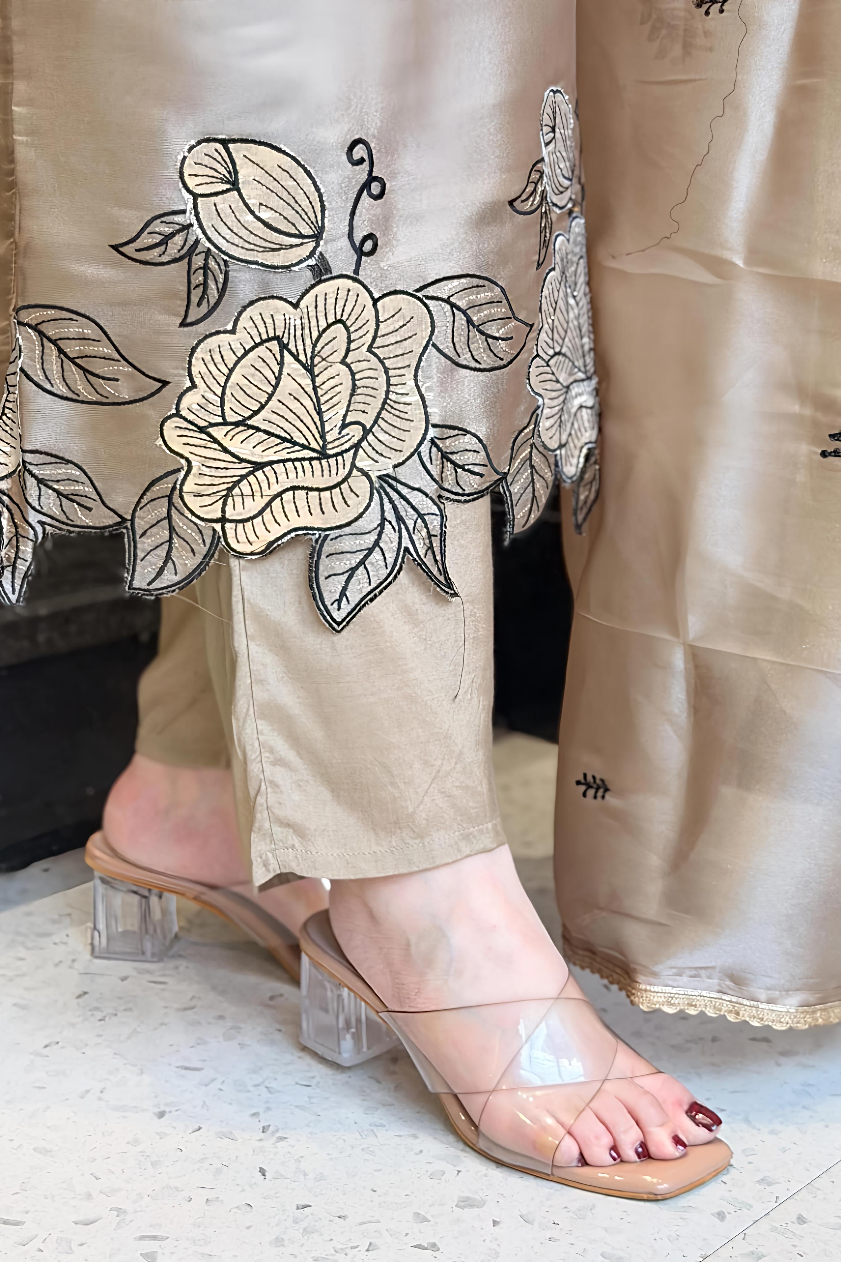 Elegant Family Function Wear Suit For Women