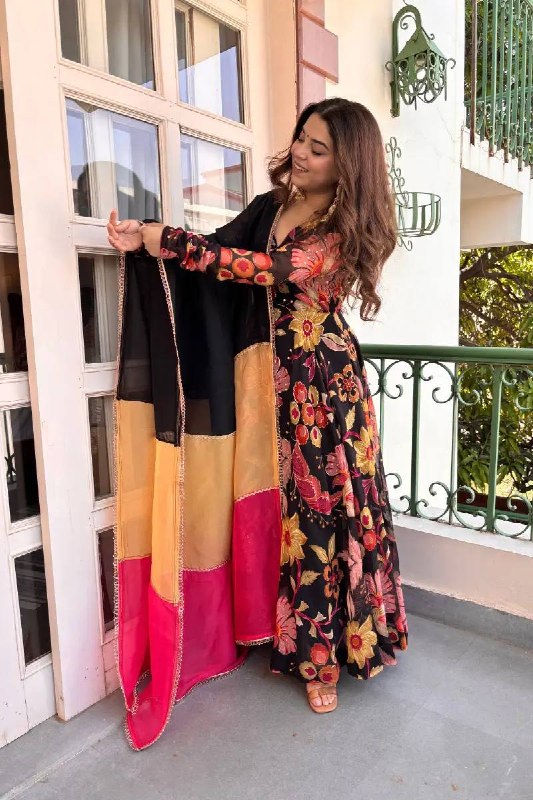 Festive Wear Black Floral Anarkali Suit Set for Women | Designer Mehendi & Wedding Wear