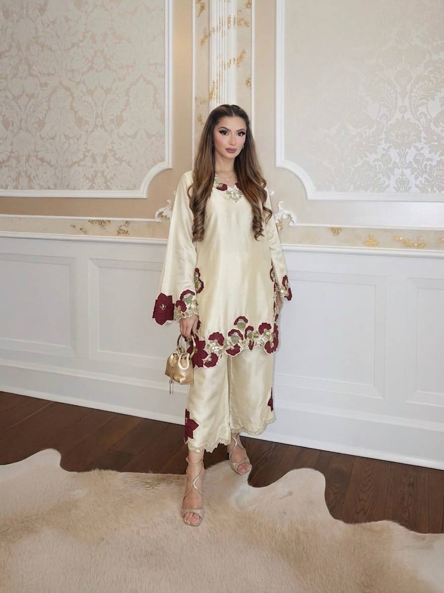 Wedding Wear Ivory Embroidered Pakistani Suit Set with Dupatta Set
