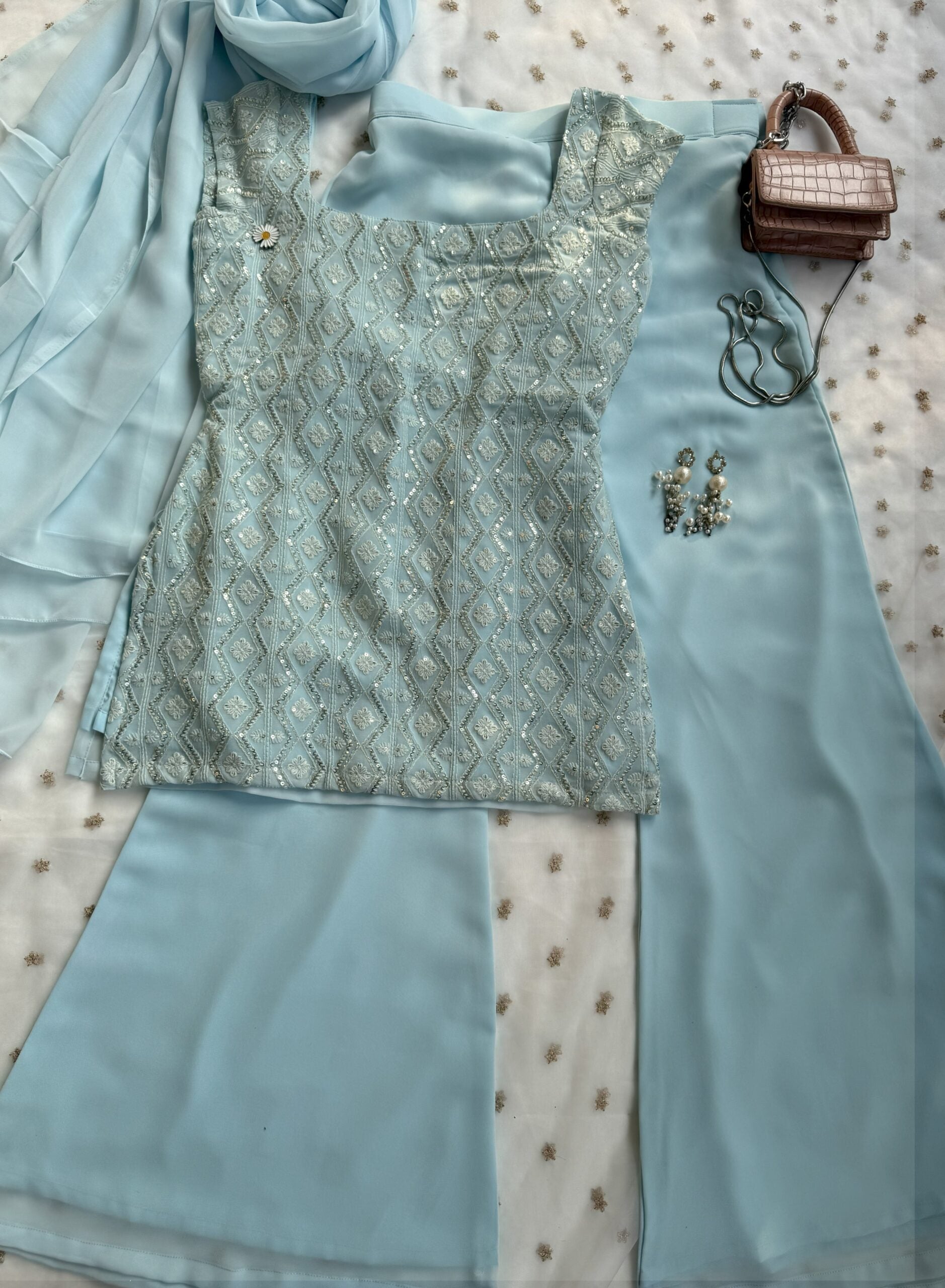 Viral Kareena 90s Iconic Suit