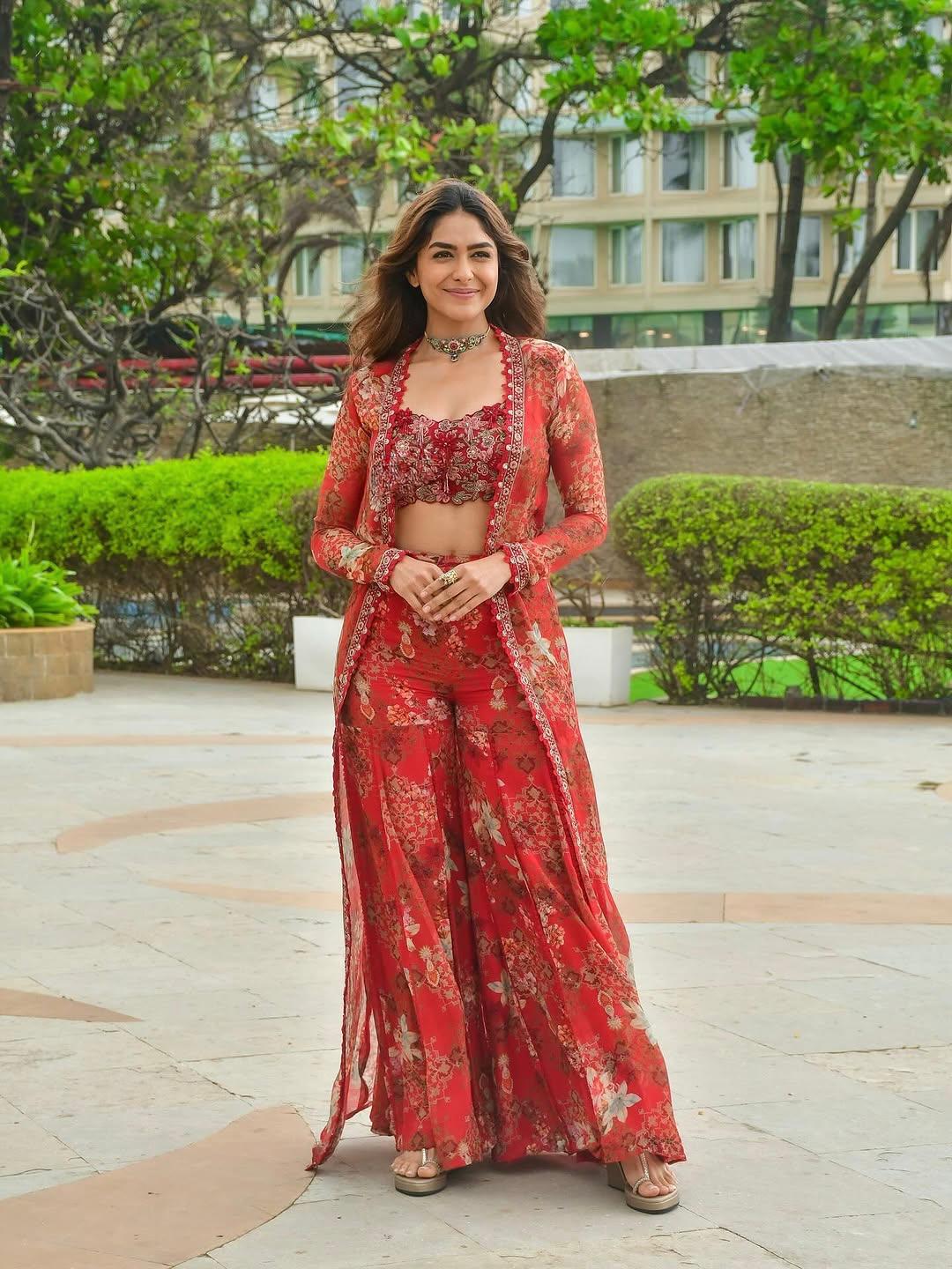 Mrunal Thakur Inspired Red Fringe Indo Western