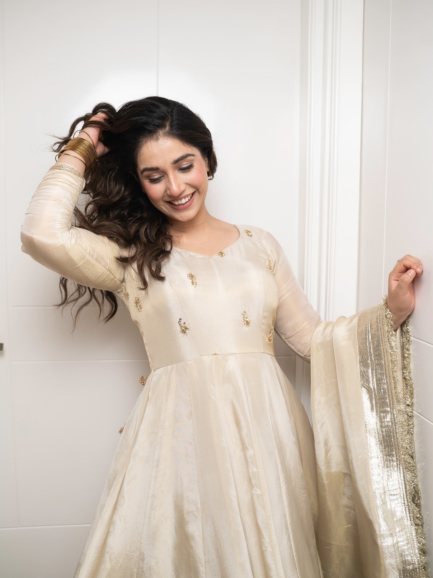 Royal Look Wear Elegant Anarkali Gown Set – Perfect for Weddings